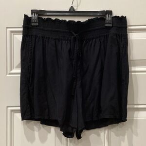 Preowned Abercrombie & Fitch Black Drawstring Shorts Size Large (Item#SR012)